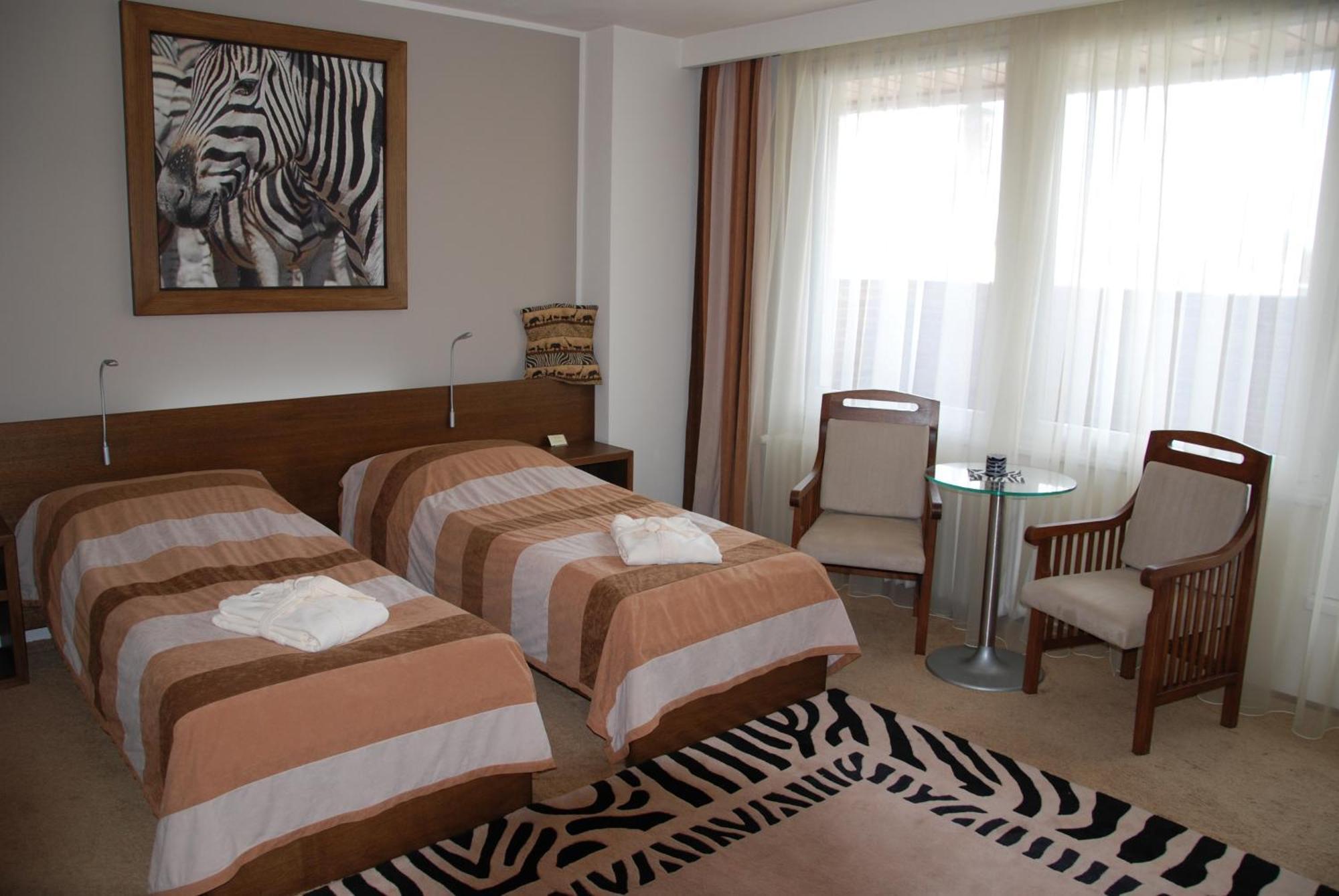 Afrika Hotel Frýdek-Místek מראה חיצוני תמונה
